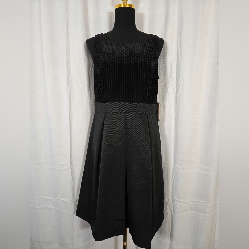 NWT IVANKA TRUMP BLACK COCKTAIL DRESS  SIZE 12